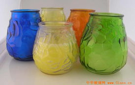 光影之间的生活艺术 从蜡烛台、许愿瓶看日用玻璃制品的魅力